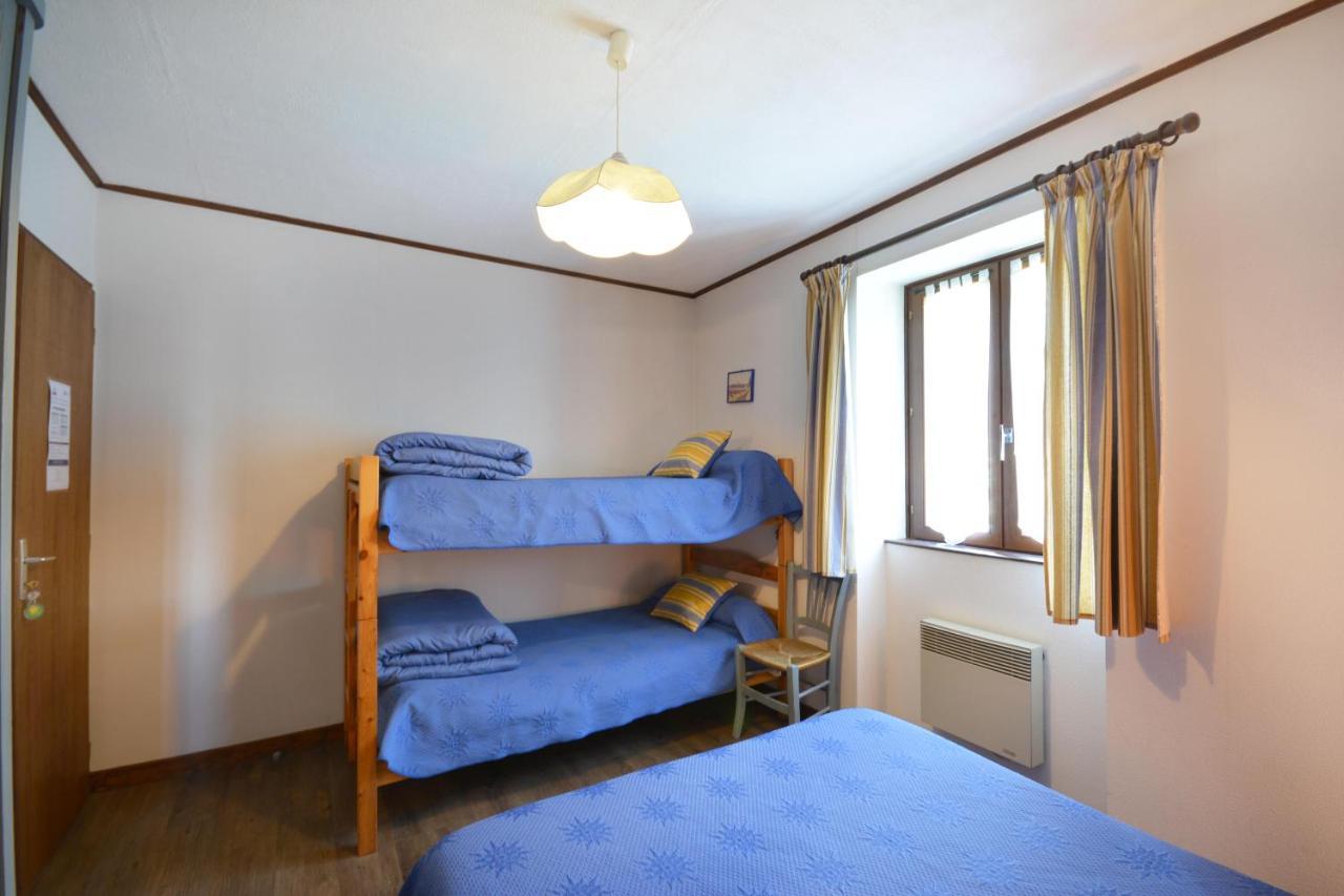 Chambre D'Hotes Au Vieux Chene Grillon Exteriör bild