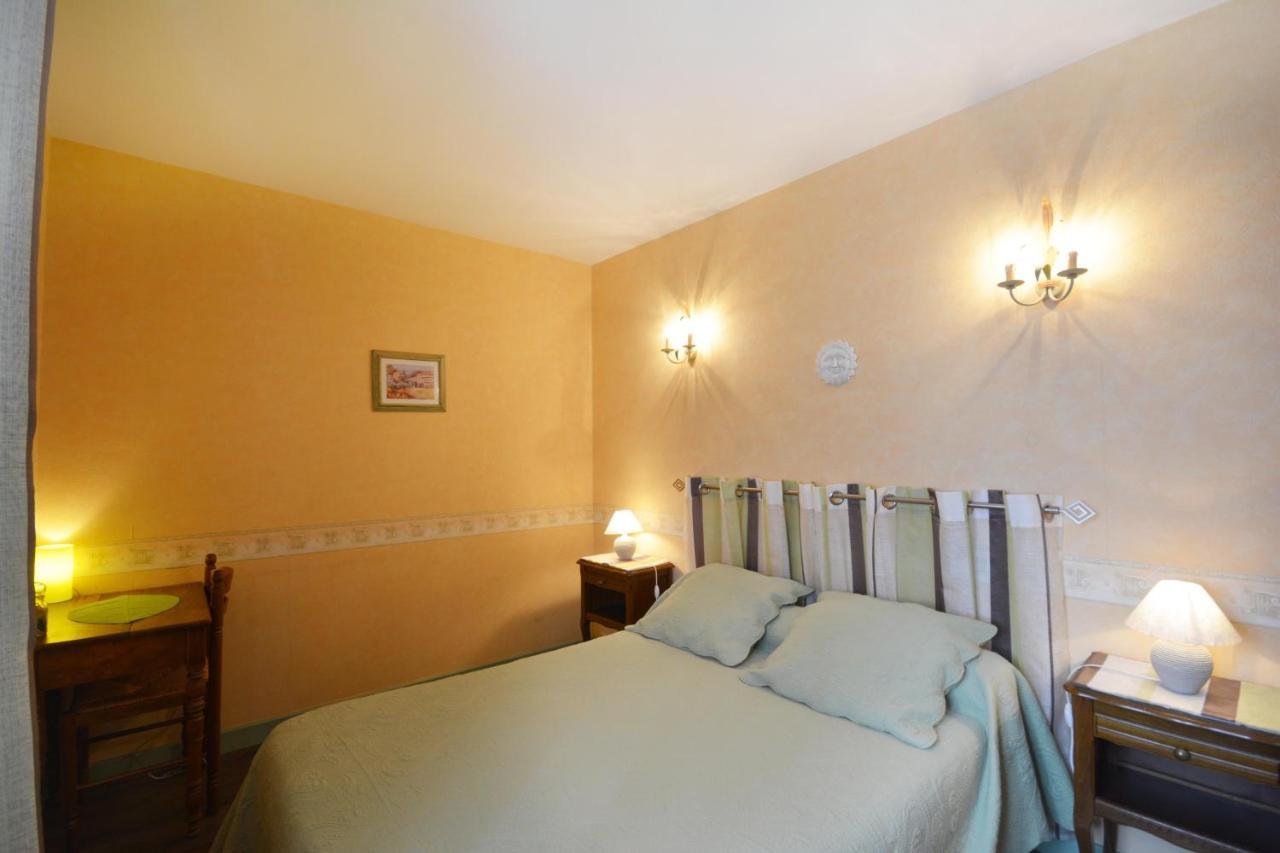 Chambre D'Hotes Au Vieux Chene Grillon Exteriör bild