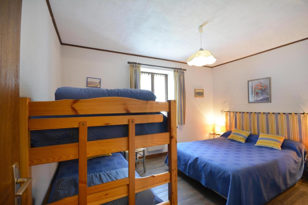 Chambre D'Hotes Au Vieux Chene Grillon Exteriör bild